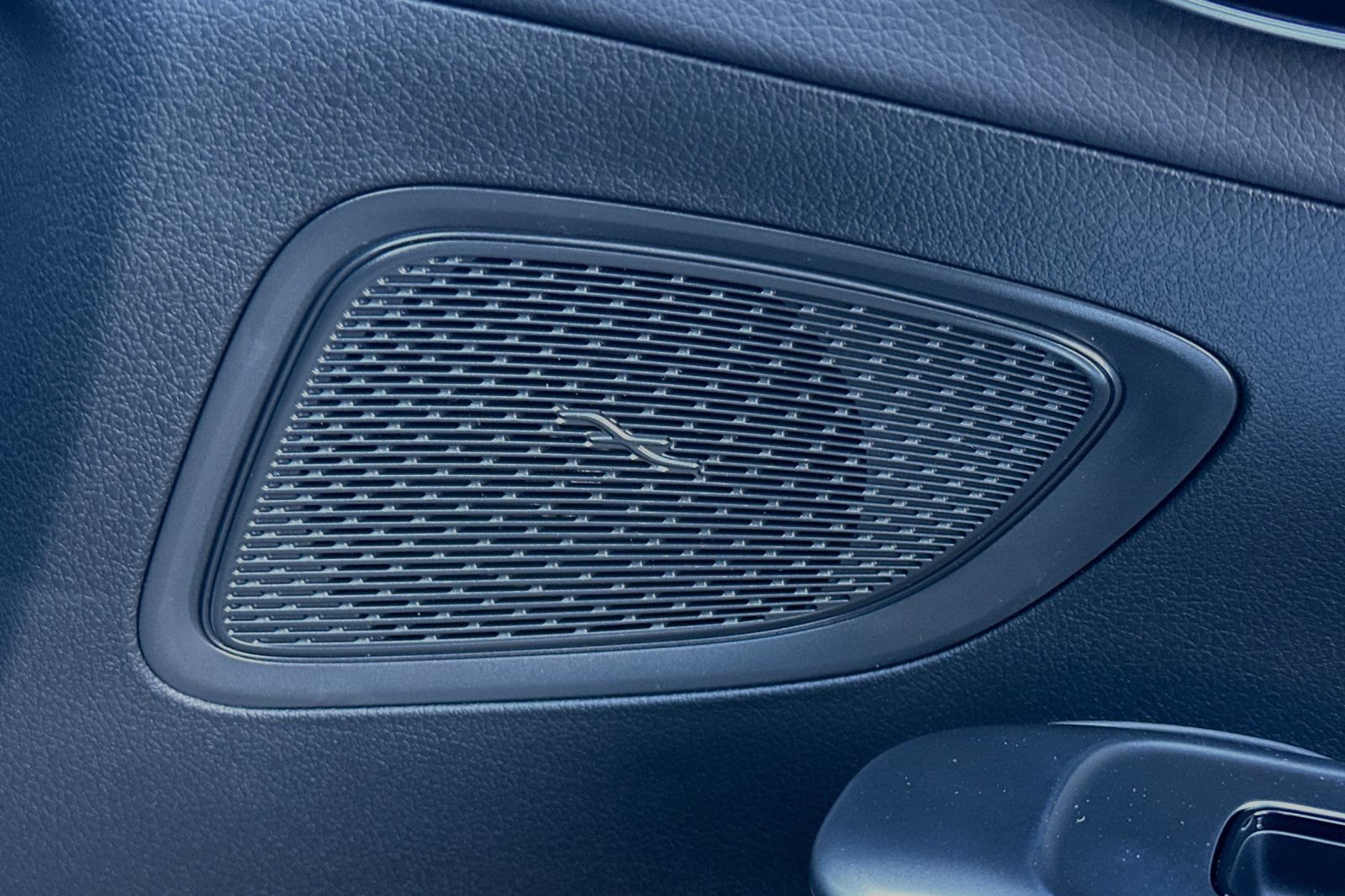 New 2025 Mercedes-Benz C 300 Sedan image 21