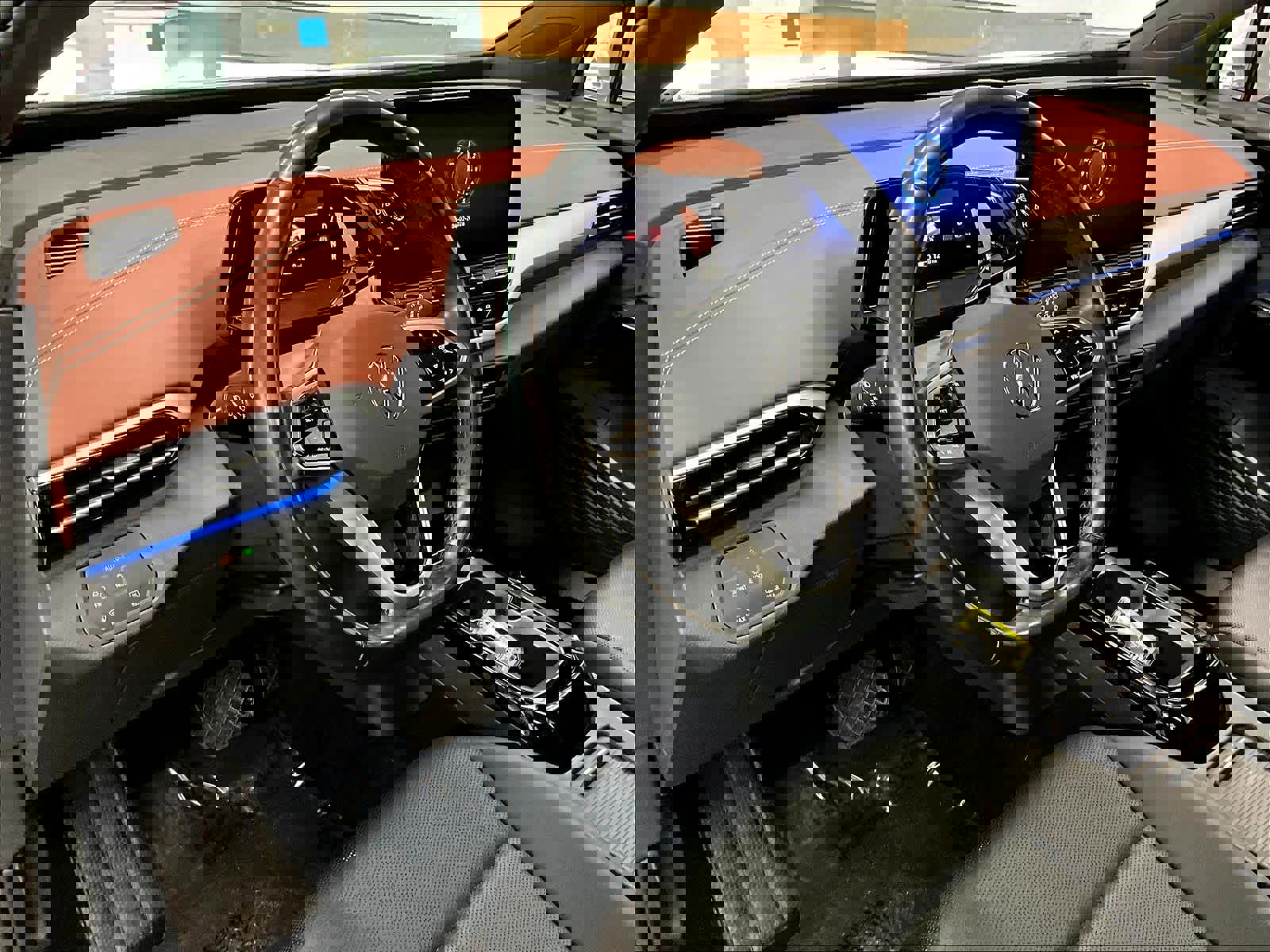 Used 2022 Volkswagen ID.4 Pro S w/ Gradient Package image 16