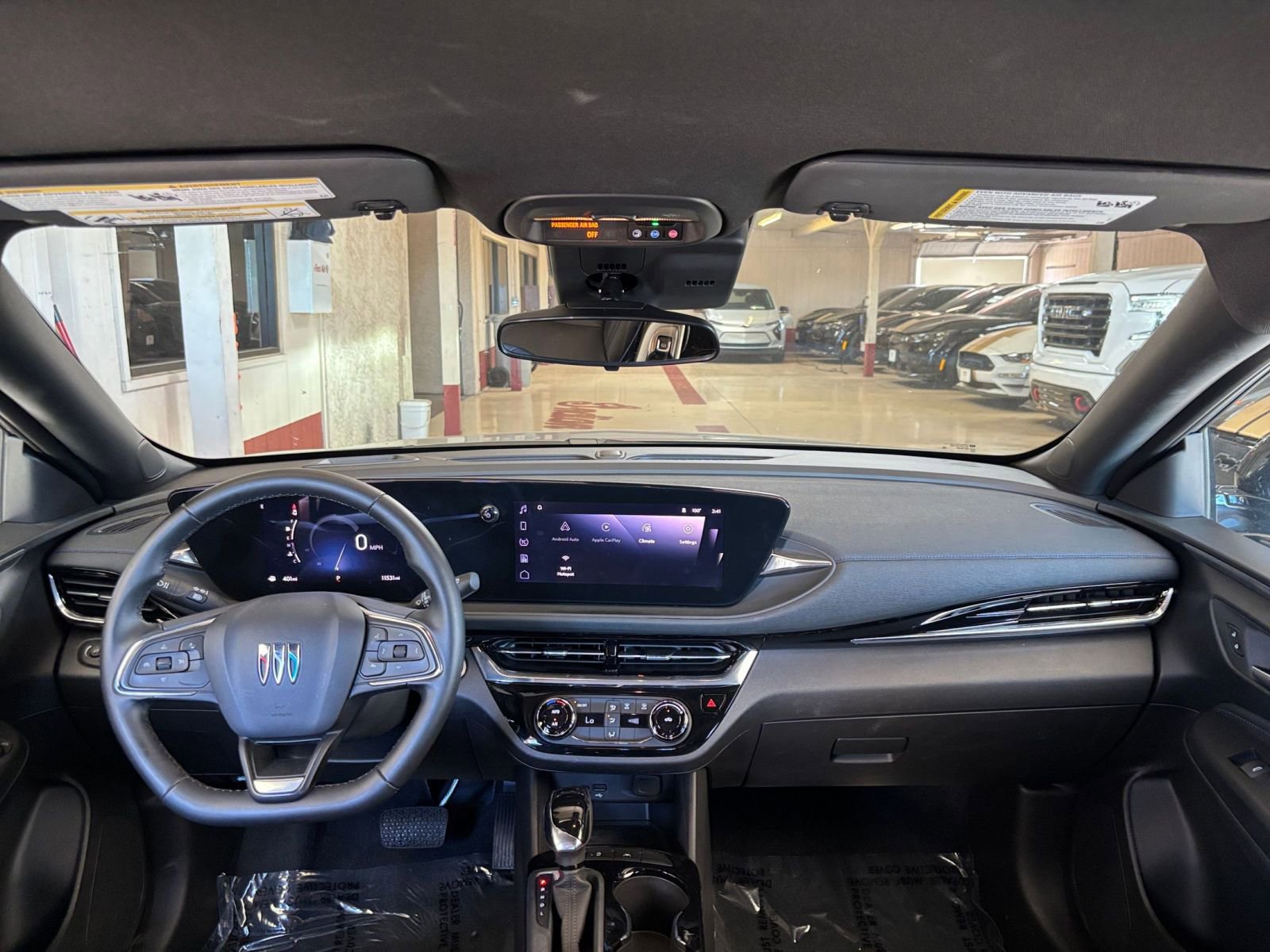 Used 2025 Buick Envista Sport Touring image 31