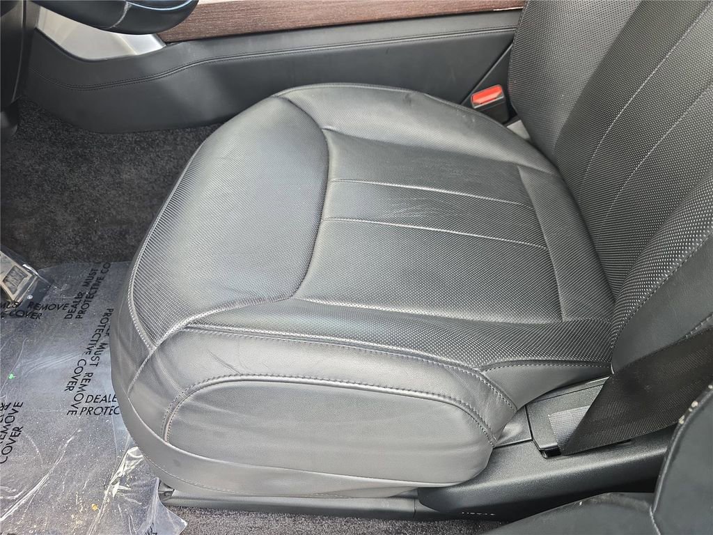 Used 2023 Land Rover Range Rover SE image 17