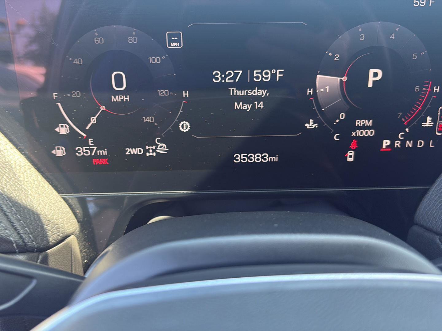 Used 2025 GMC Yukon XL Denali AWD/4WD image 27