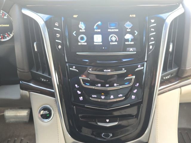 Used 2016 Cadillac Escalade Luxury image 16