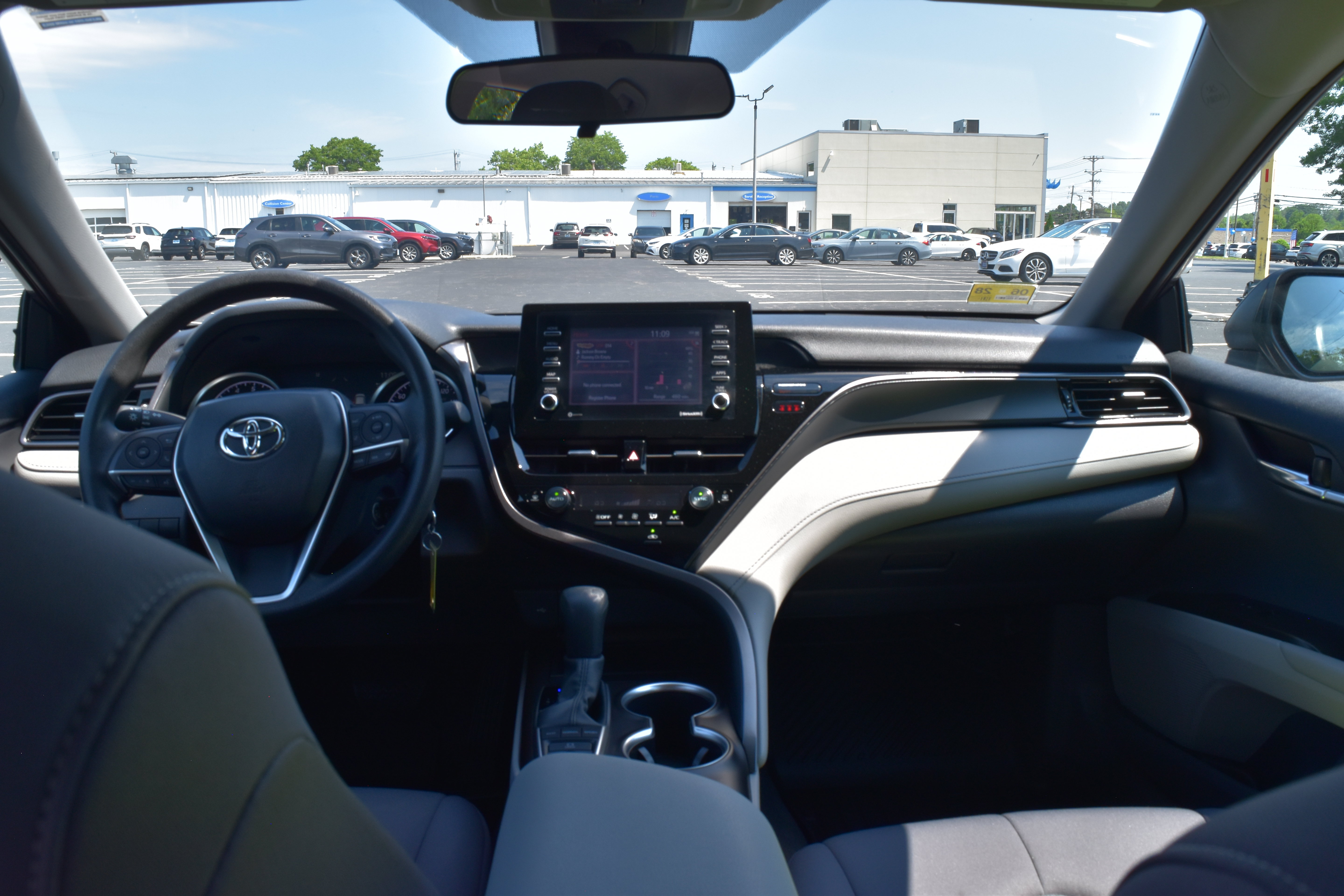 Used 2024 Toyota Camry LE AWD/4WD image 24