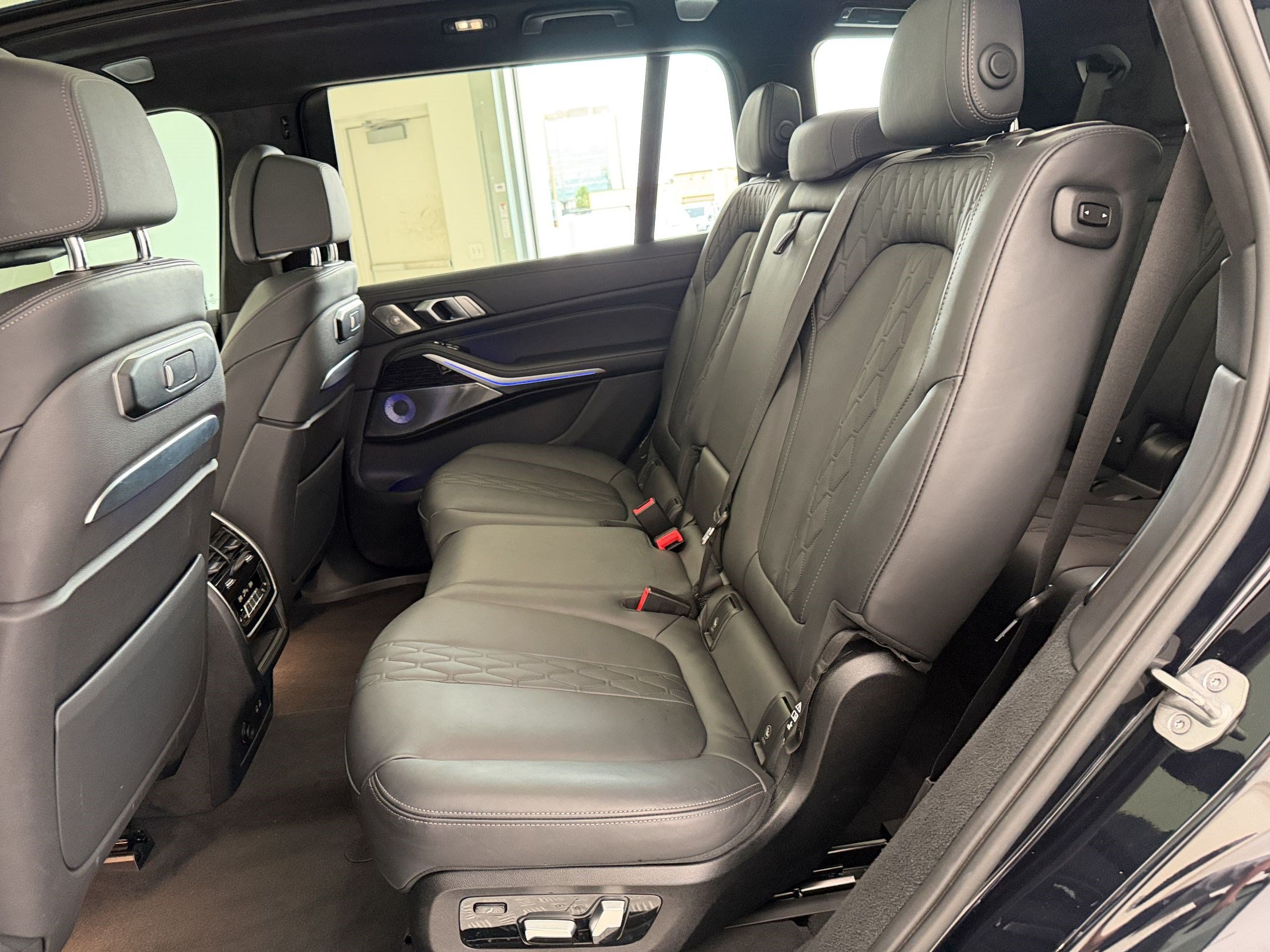 Certified 2023 BMW X7 M60i w/ Executive Package AWD/4WD image 23