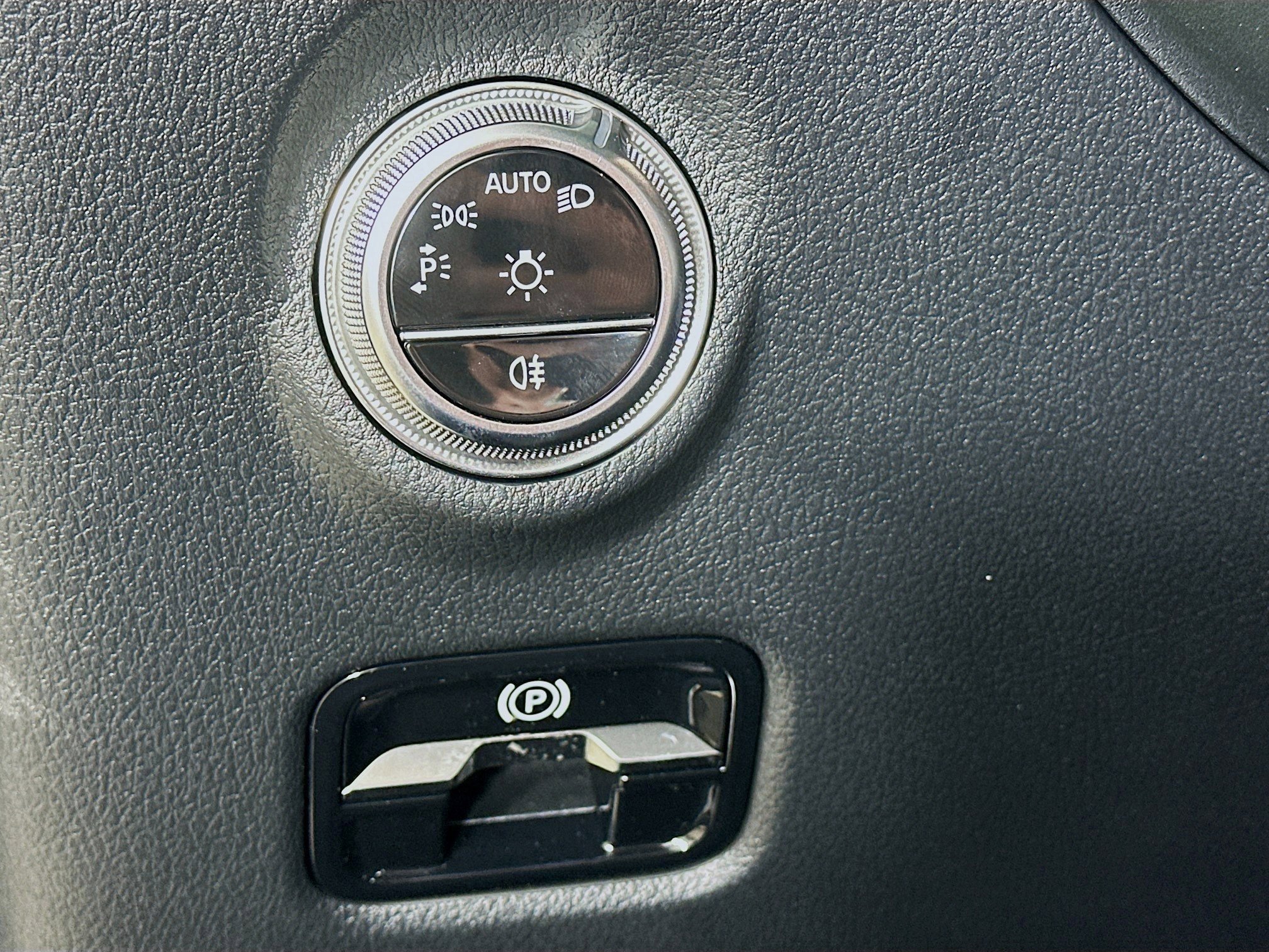 Used 2026 Mercedes-Benz C 300 4MATIC Sedan image 10