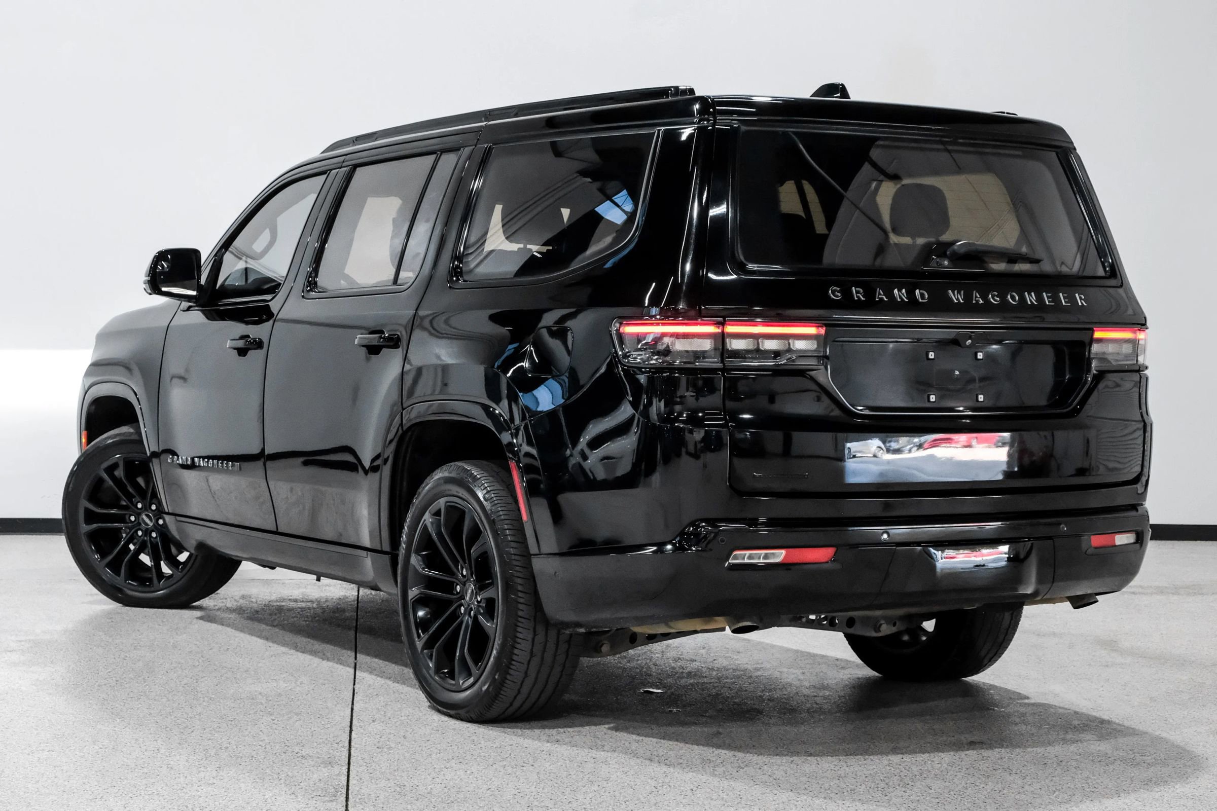 Used 2022 Jeep Grand Wagoneer Series II image 8