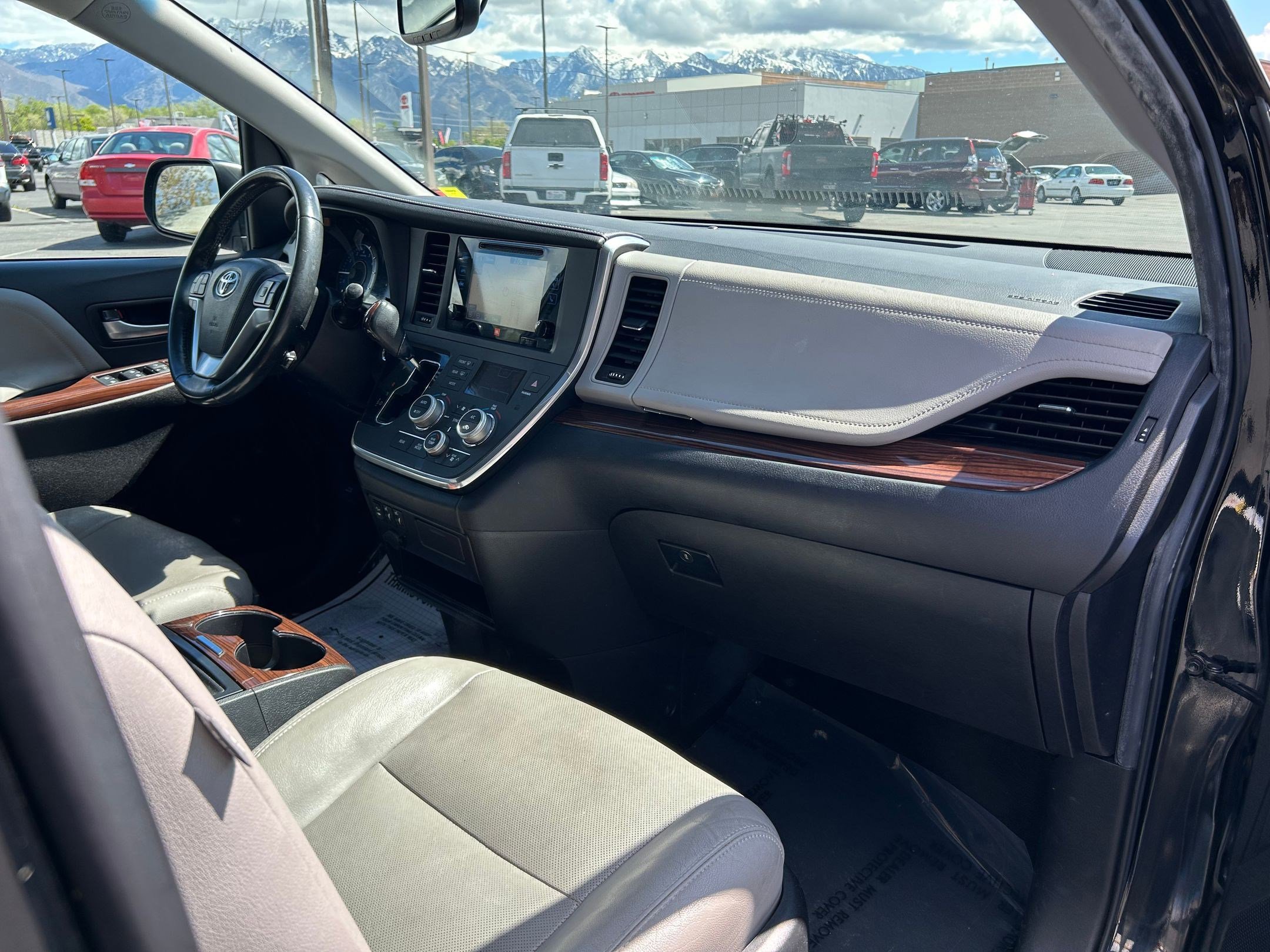 Used 2017 Toyota Sienna Limited AWD/4WD image 31