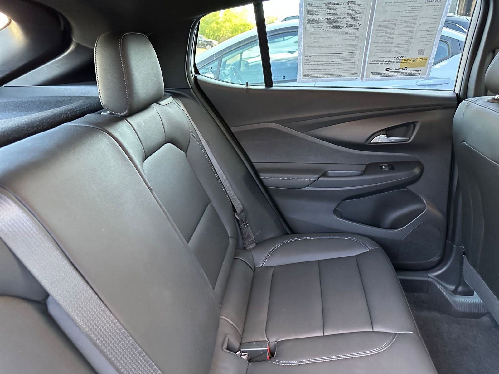 Used 2025 Buick Envista Sport Touring image 35