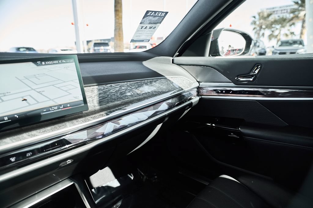 Used 2024 BMW 740i w/ Premium Package RWD image 46