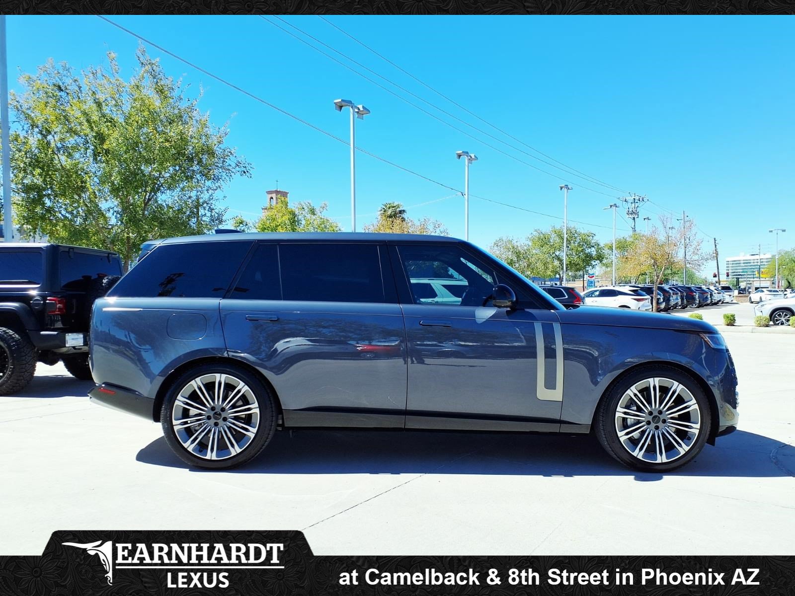 Used 2026 Land Rover Range Rover Long Wheelbase SE AWD/4WD image 6