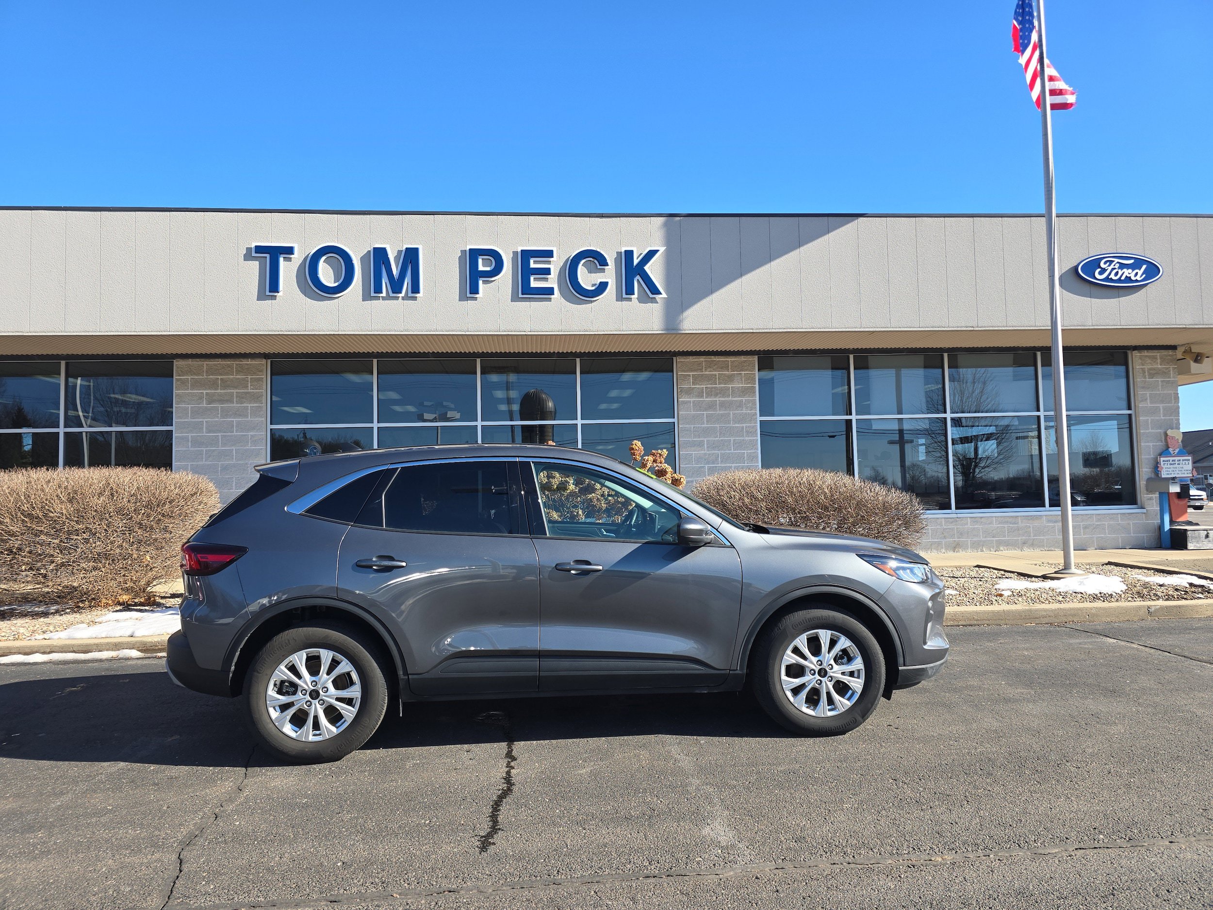 Used 2023 Ford Escape Active w/ Tech Pack #2 AWD/4WD image 6