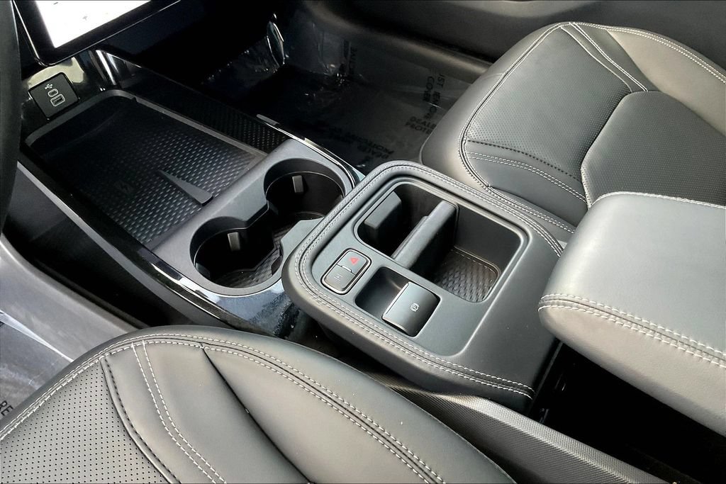 Used 2025 Ford Mustang Mach-E Premium AWD/4WD image 18