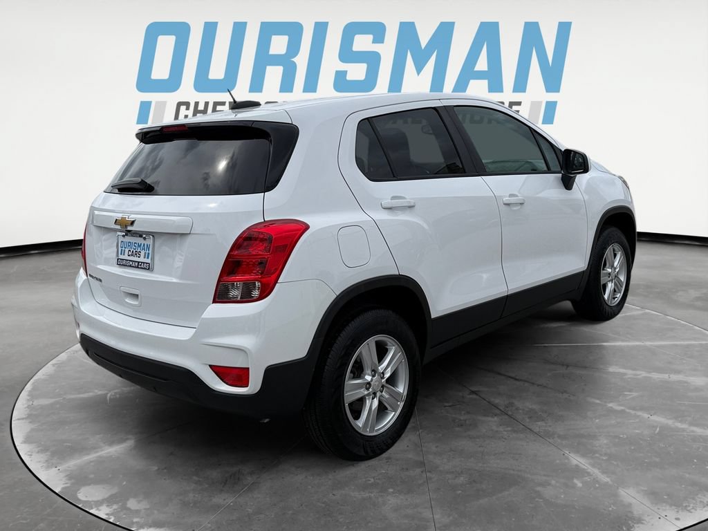 Used 2020 Chevrolet Trax LS w/ Tint and Cruise Package AWD/4WD image 6
