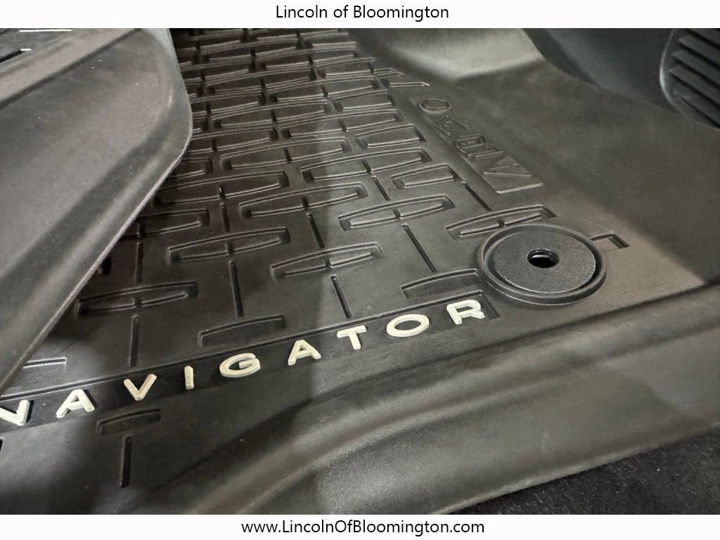 Certified 2025 Lincoln Navigator L Black Label w/ Black Label Special Edition image 33