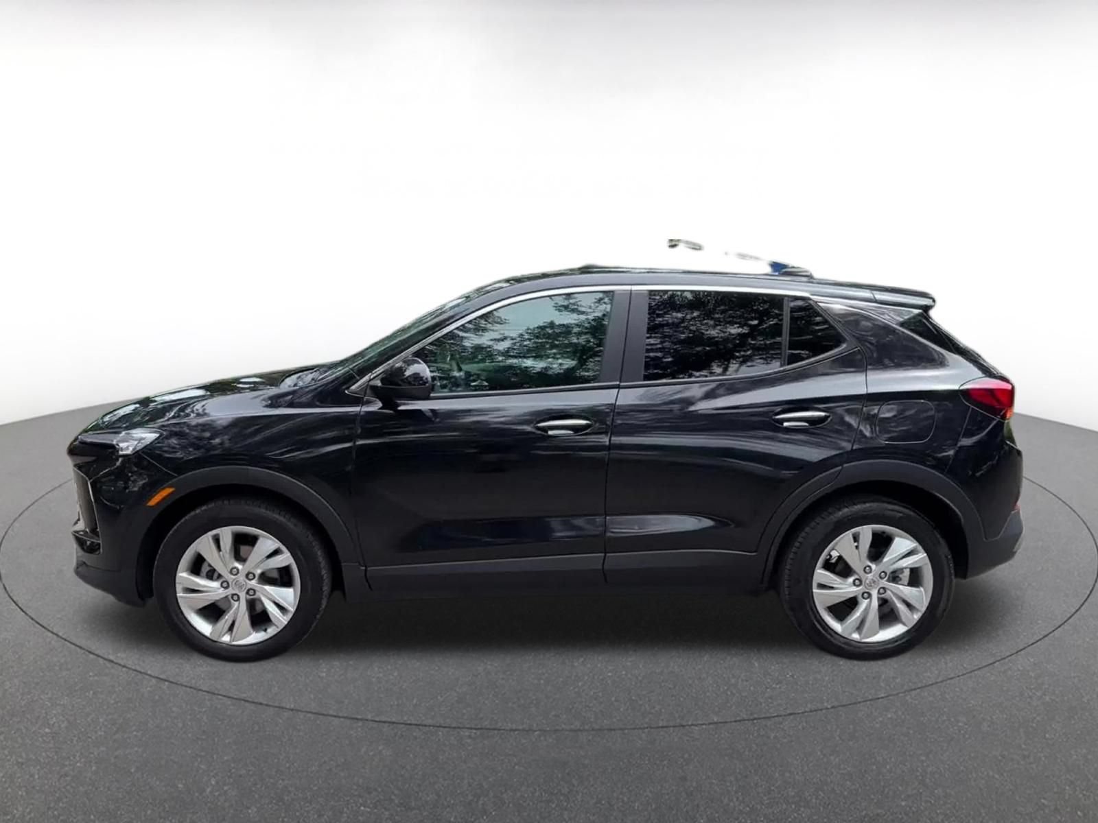 Used 2025 Buick Encore GX Preferred FWD image 9