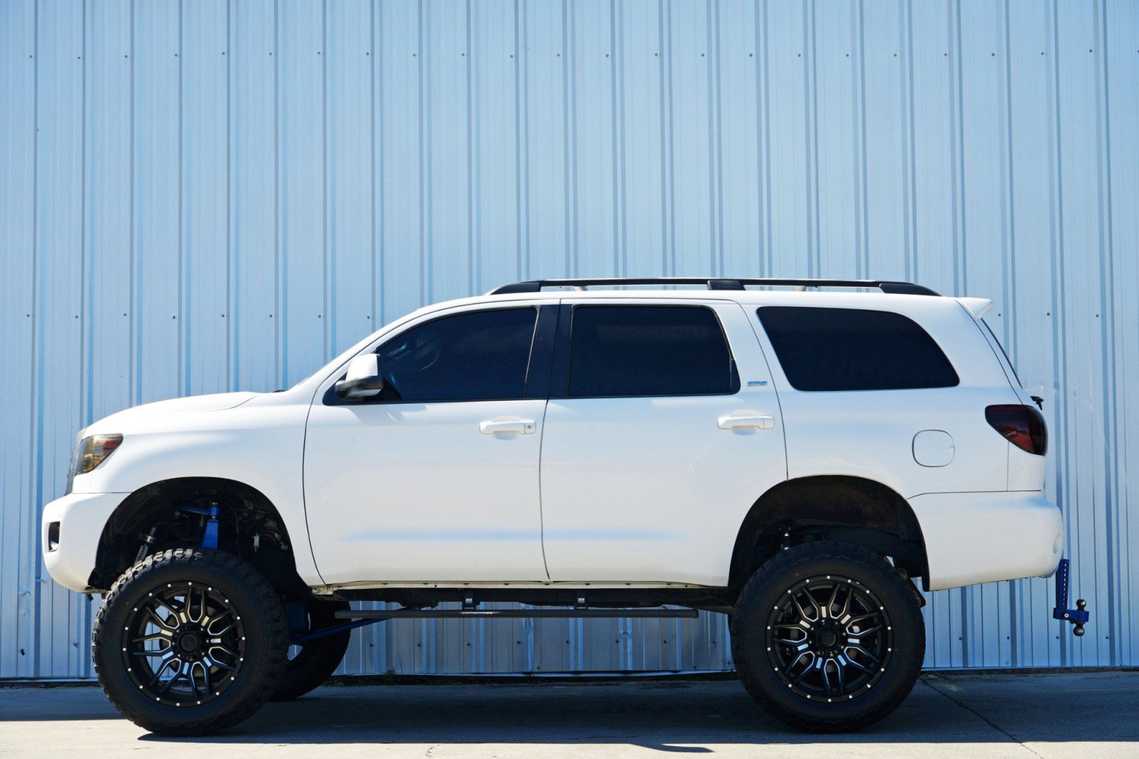 Used 2016 Toyota Sequoia SR5 image 7