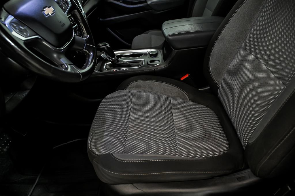 Used 2018 Chevrolet Traverse LT image 12