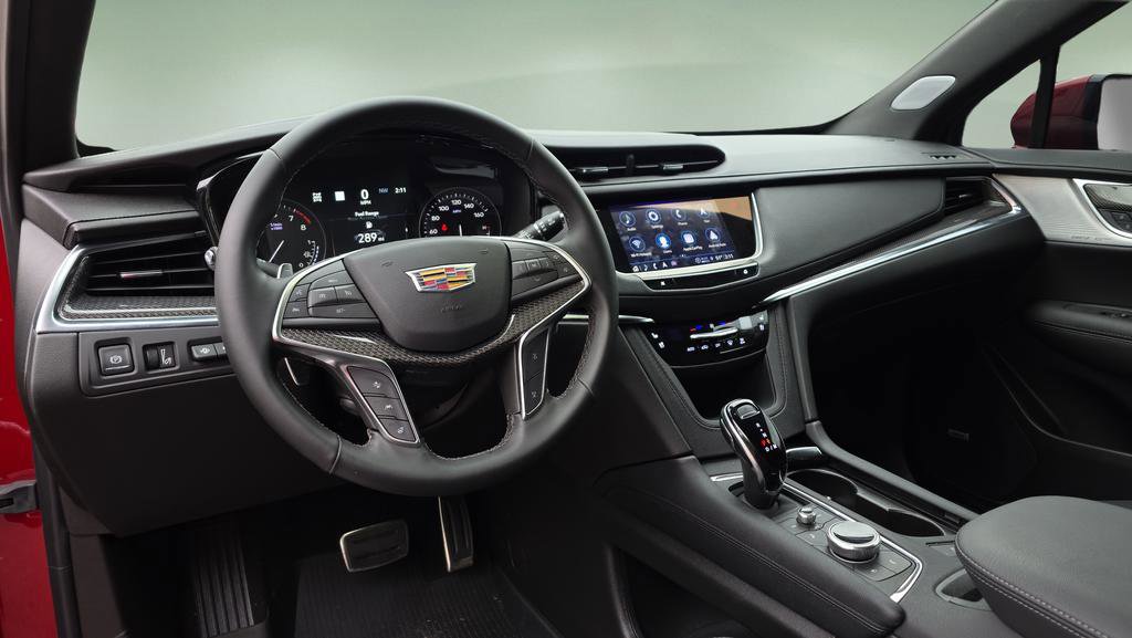 Certified 2025 Cadillac XT5 Sportv w/ Technology Package image 29