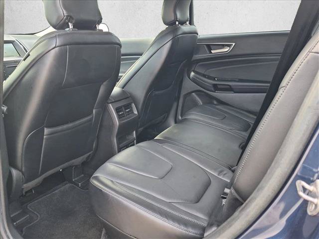Used 2017 Ford Edge Titanium w/ Technology Package FWD image 17