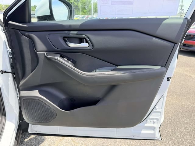 New 2026 Nissan Rogue SV AWD/4WD image 8