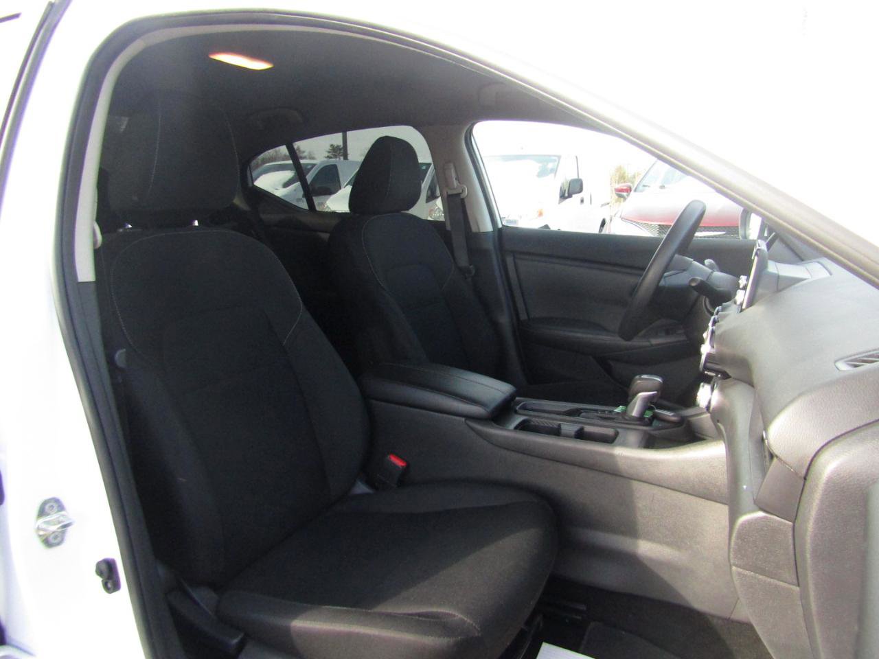 Used 2025 Nissan Sentra S w/ Lighting Package image 25