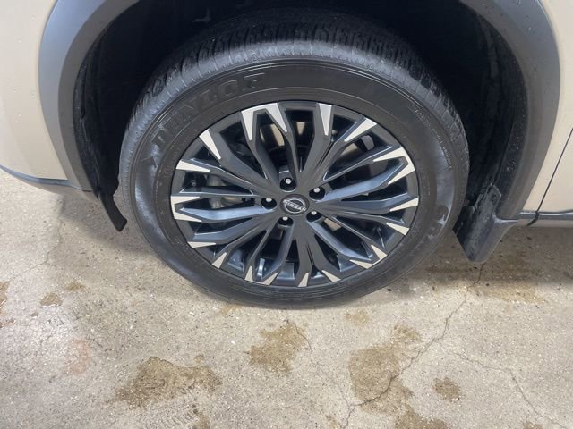 Certified 2025 Nissan Rogue SL w/ Tech Package image 35