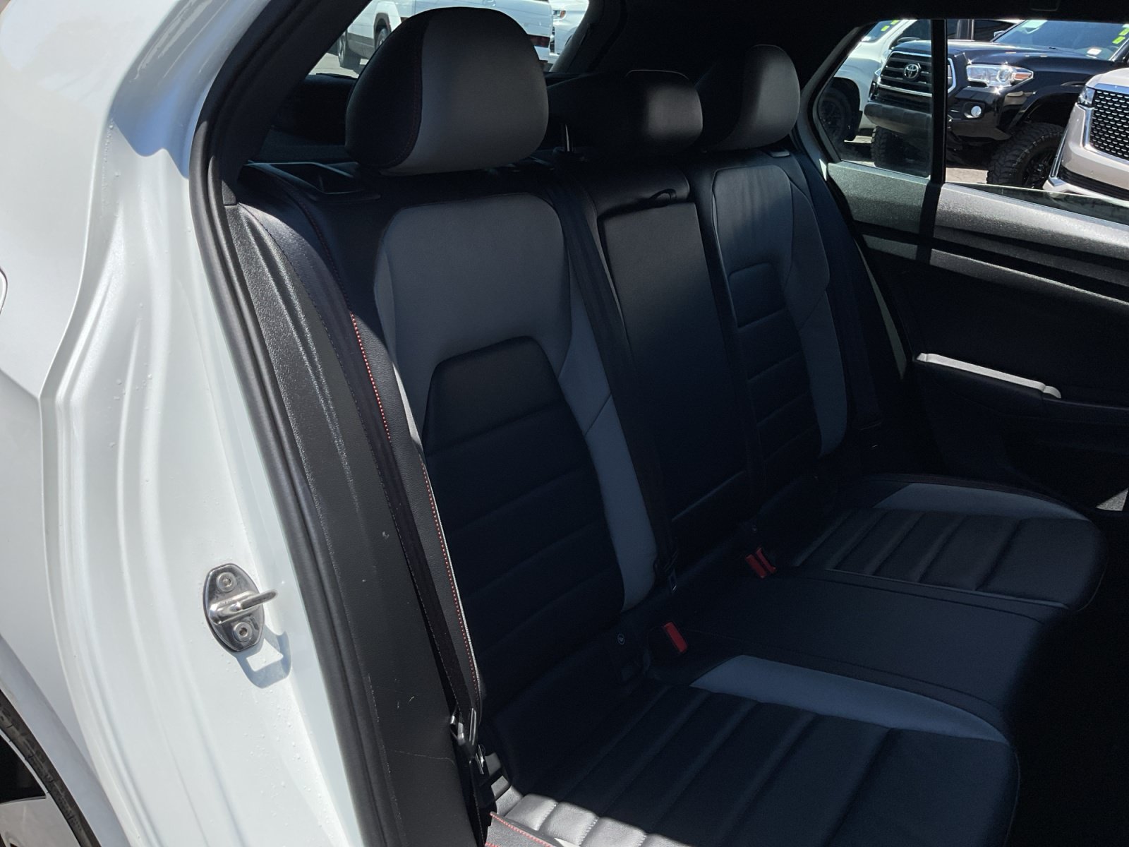 Used 2022 Volkswagen GTI SE w/ SE Leather Package FWD image 20