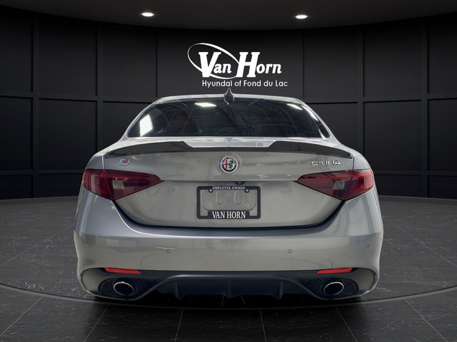 Used 2019 Alfa Romeo Giulia Ti Sport w/ Quick Order Package 22U Sport RWD image 4