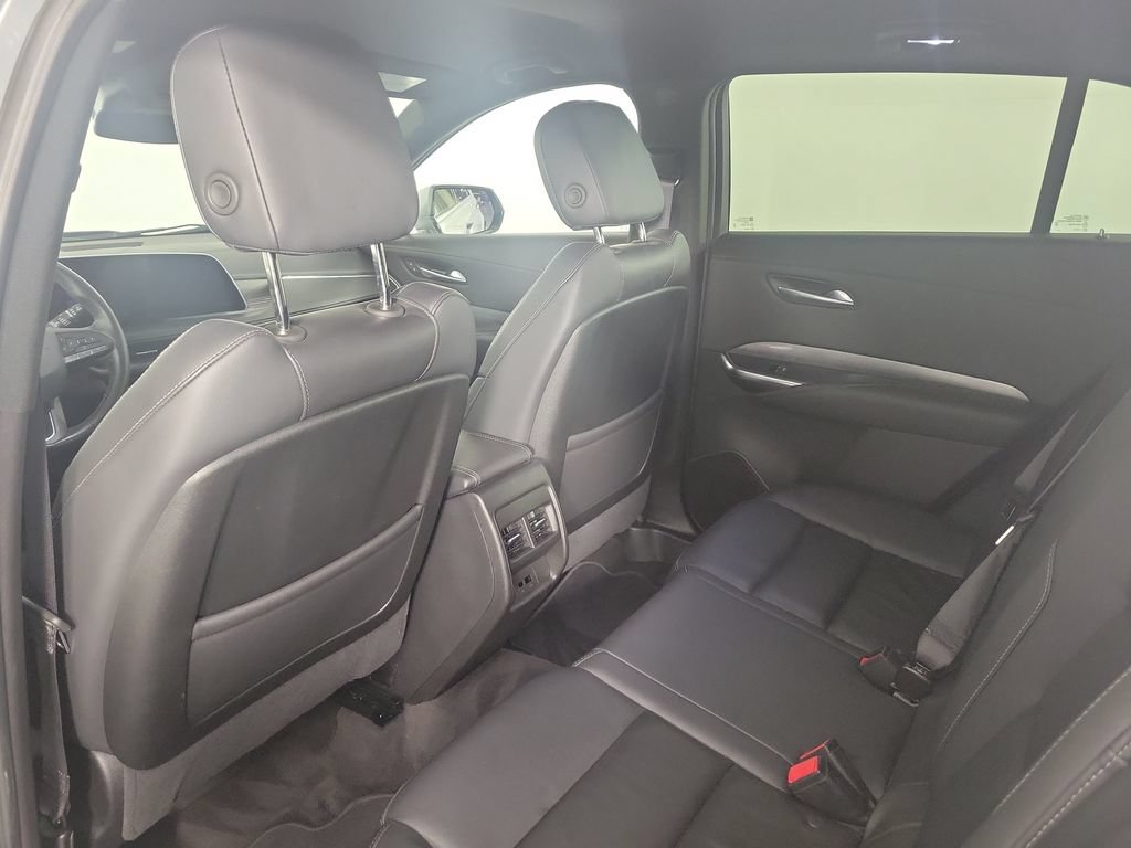 Used 2025 Cadillac XT4 Premium Luxury FWD image 12