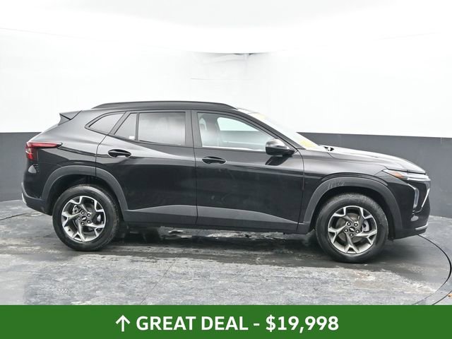 Used 2025 Chevrolet Trax LT image 13