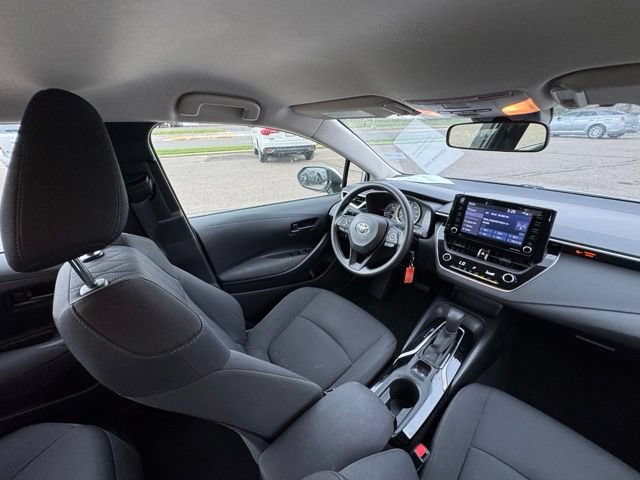 Used 2022 Toyota Corolla LE FWD image 24