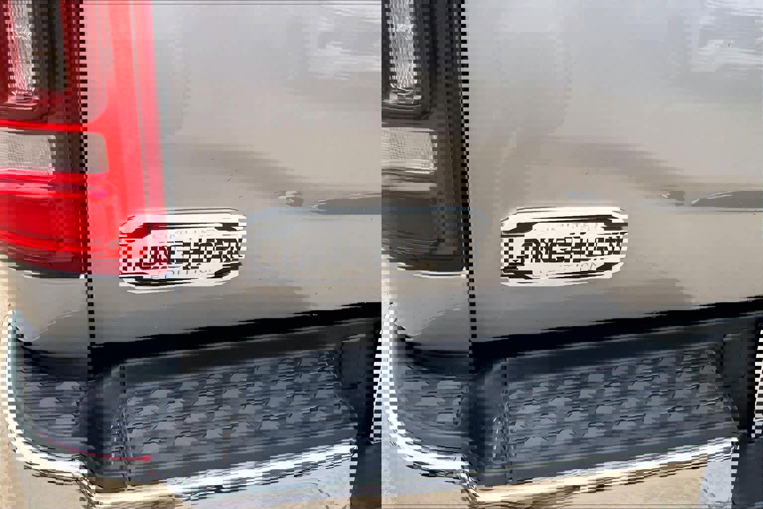 Used 2022 RAM 2500 Limited image 10