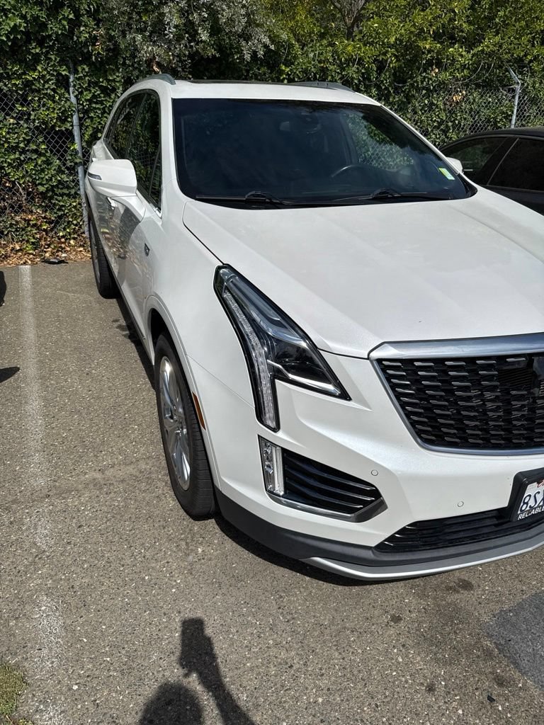 Used 2020 Cadillac XT5 Premium Luxury FWD image 2