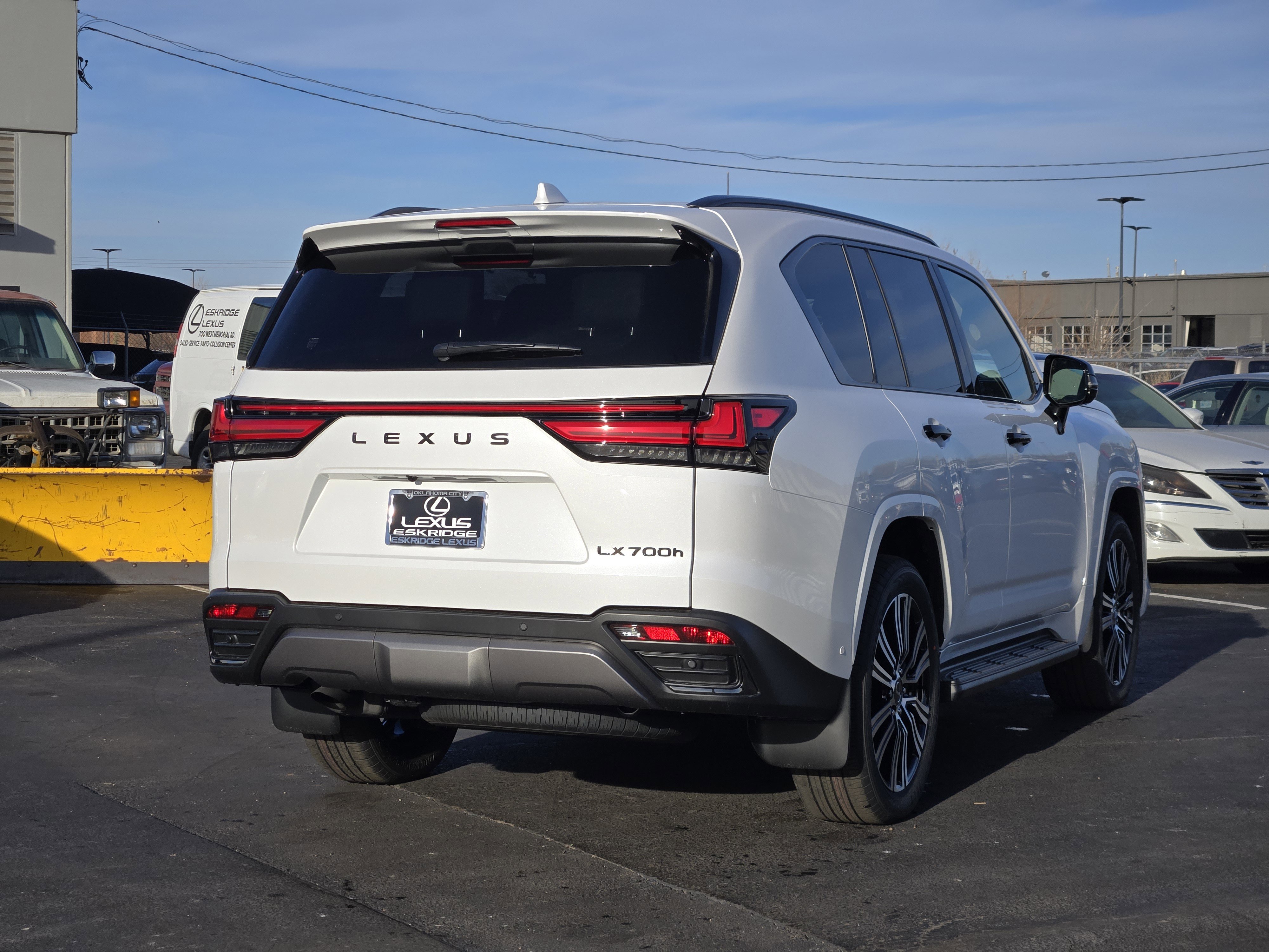 New 2026 Lexus LX 700h Luxury w/ Appearance Package AWD/4WD image 4
