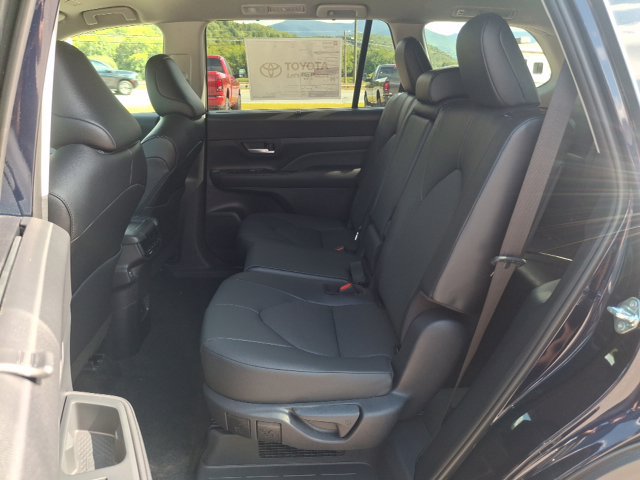 New 2026 Toyota Grand Highlander XLE FWD image 24