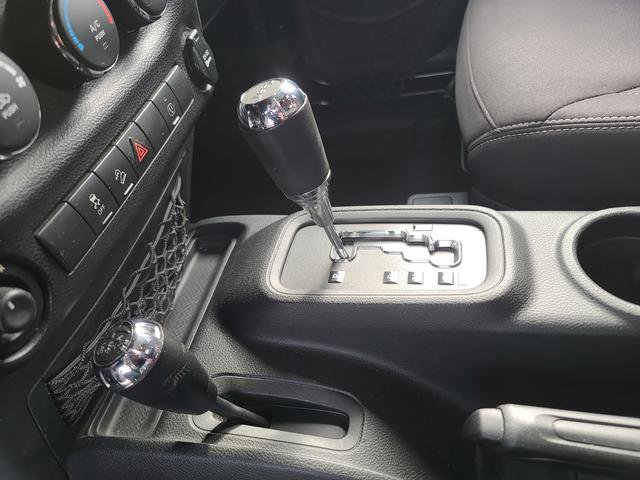 Used 2013 Jeep Wrangler Rubicon w/ PWR Convenience Group image 33