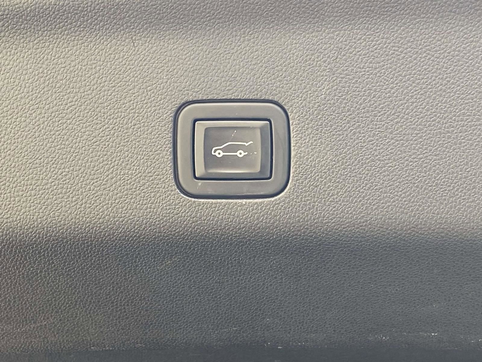 Used 2021 Cadillac Escalade Sport w/ LPO, ONYX Package image 10