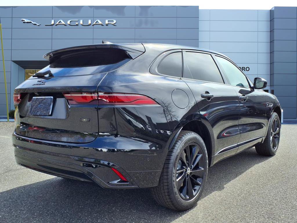 New 2026 Jaguar F-PACE R-Dynamic S image 2