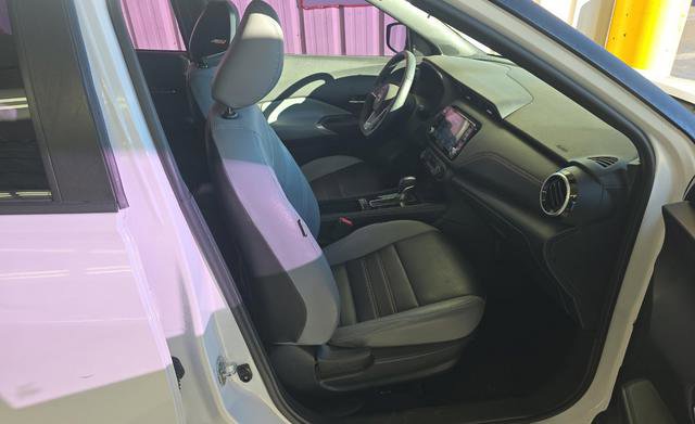Used 2022 Nissan Kicks SR w/ Premium Package image 6
