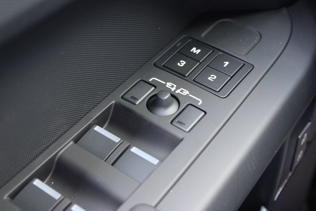 New 2026 Land Rover Defender 110 S AWD/4WD image 19
