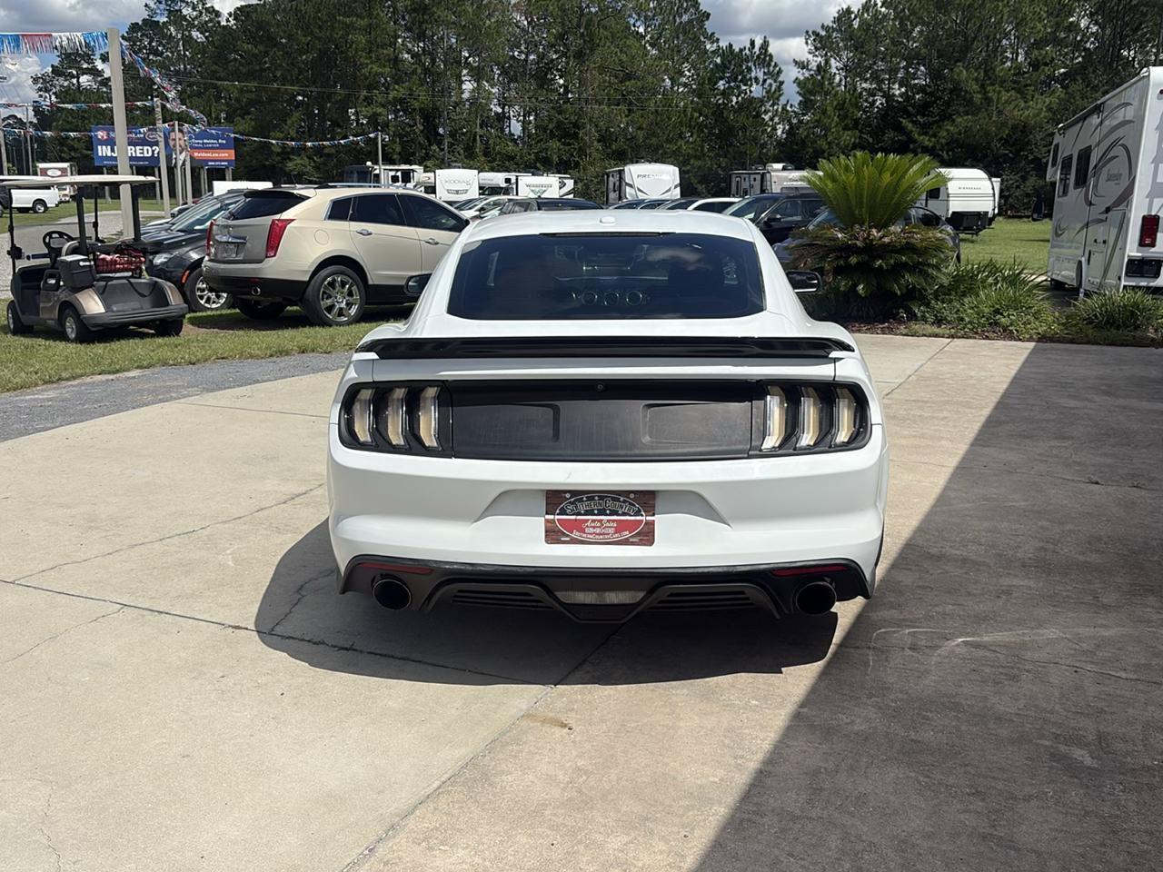 Used 2017 Ford Mustang Premium RWD image 6