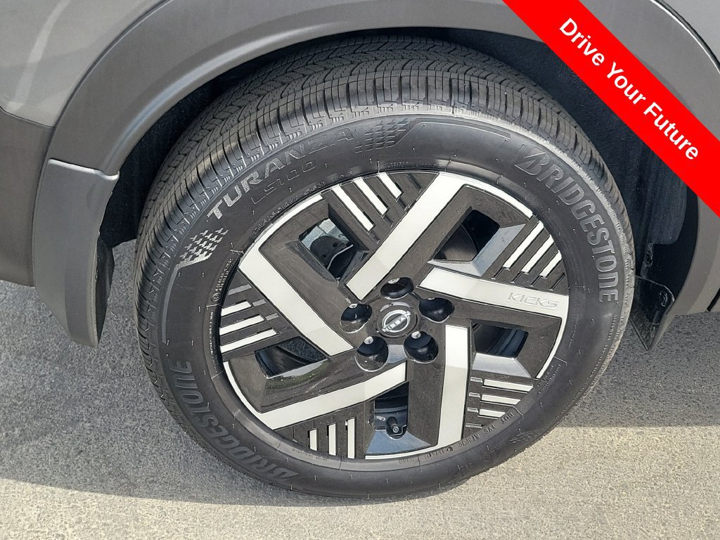 Used 2026 Nissan Kicks SV w/ SV Premium Package FWD image 28