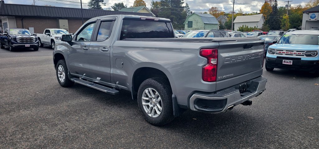 Used 2023 Chevrolet Silverado 1500 LT AWD/4WD image 6