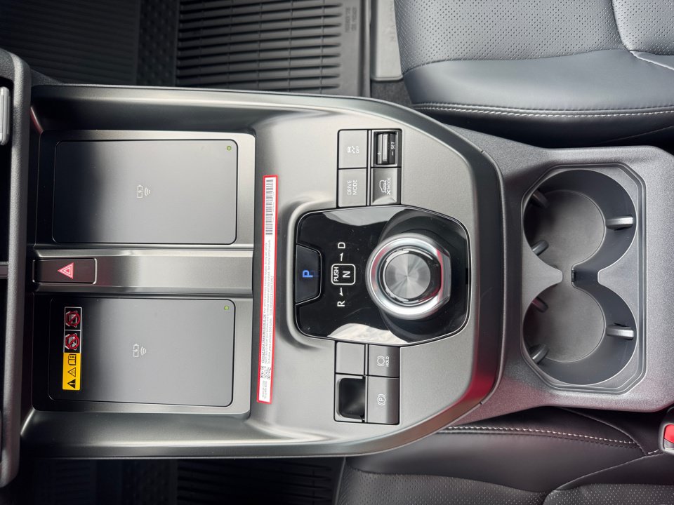 New 2026 Subaru Solterra AWD/4WD image 20