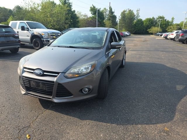 Used 2014 Ford Focus Titanium FWD image 3