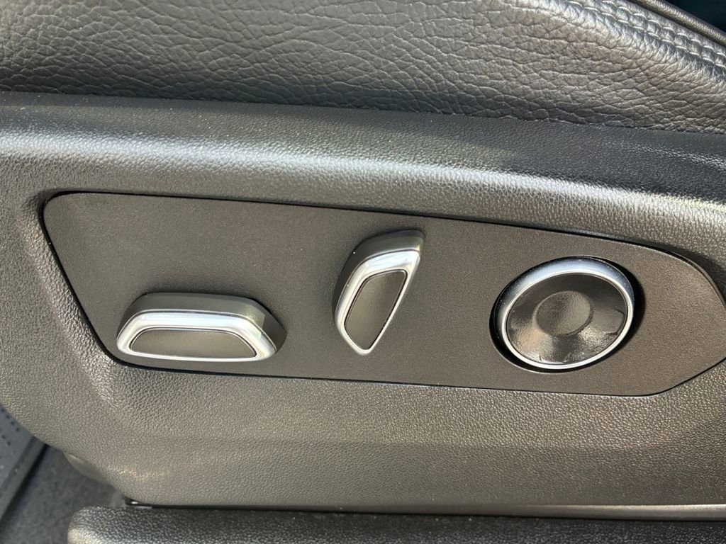 Used 2024 GMC Yukon Denali image 25