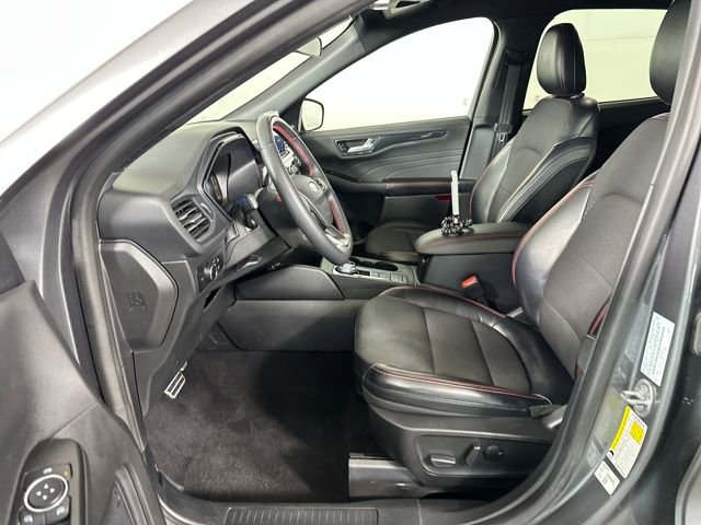 Used 2023 Ford Escape ST-Line image 11