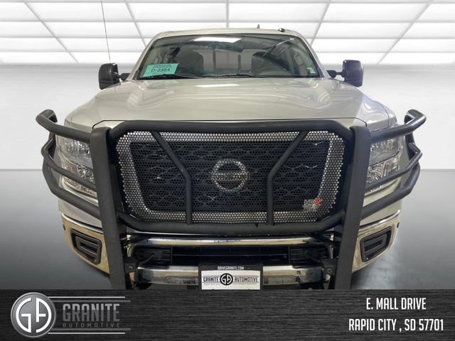 Used 2019 Nissan Titan SV w/ SV Convenience Package AWD/4WD image 10