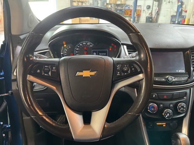 Used 2020 Chevrolet Trax LT w/ Driver Confidence Package FWD image 20