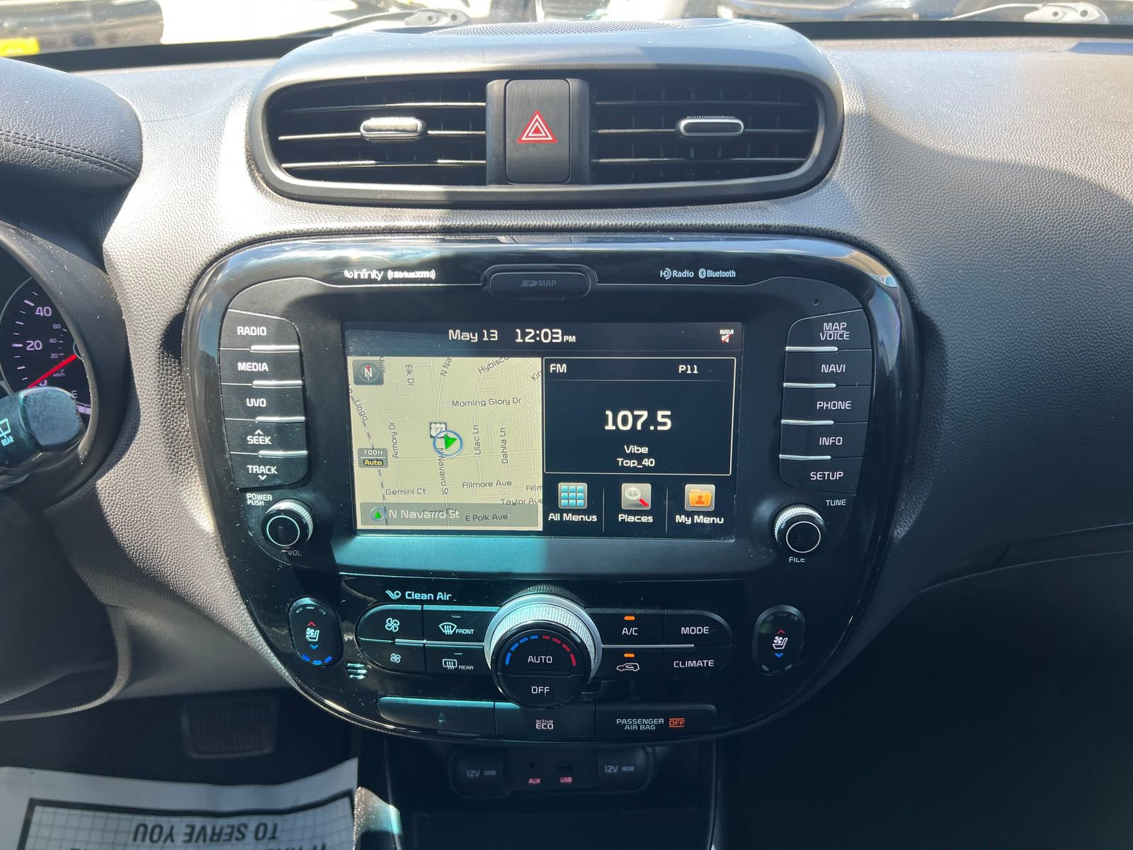 Used 2015 Kia Soul ! w/ Sun & Sound Package FWD image 17